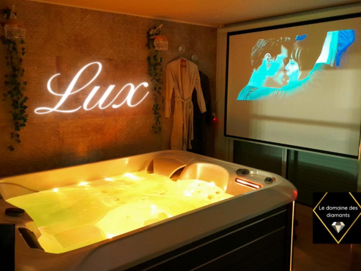 Lux, Chambre Spa Privatif Valenciennes Aulnoy-lez-Valenciennes Bagian luar foto