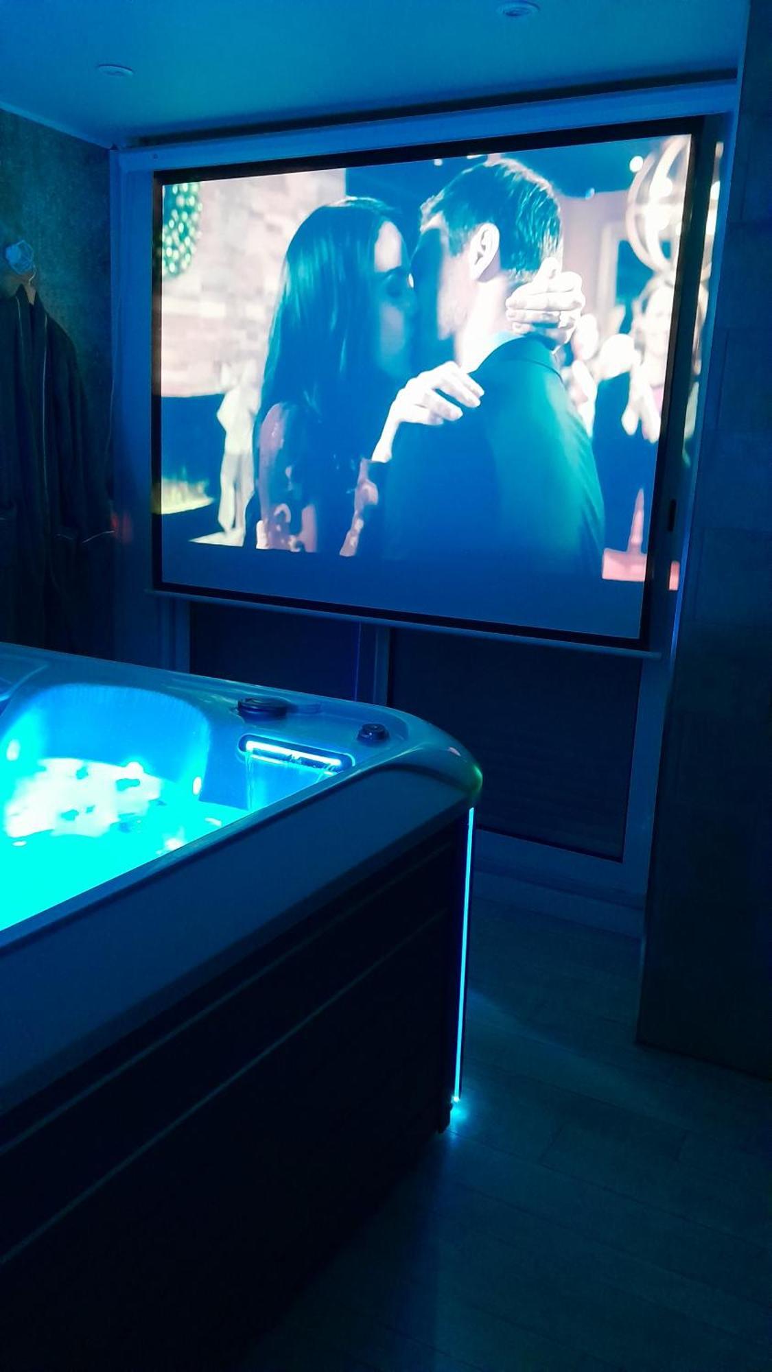 Lux, Chambre Spa Privatif Valenciennes Aulnoy-lez-Valenciennes Bagian luar foto